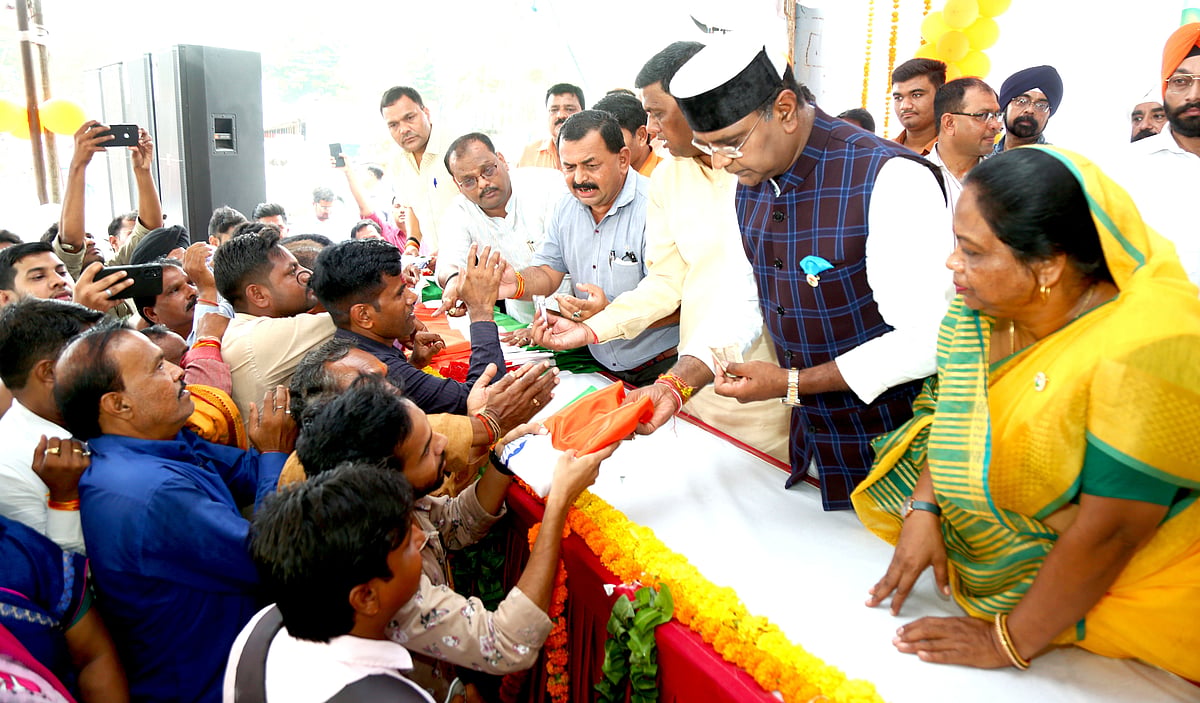 Bhopal: Har Ghar Tiranga; Minister Vishwas Sarang inaugurates 'National Flag distribution centre'