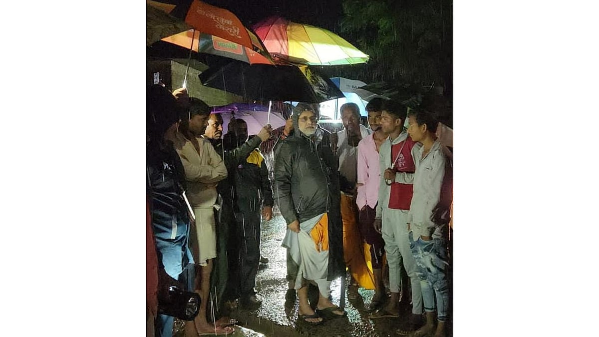 Sironj: MLA helps slum dwellers, prevents flood-induced fatalities