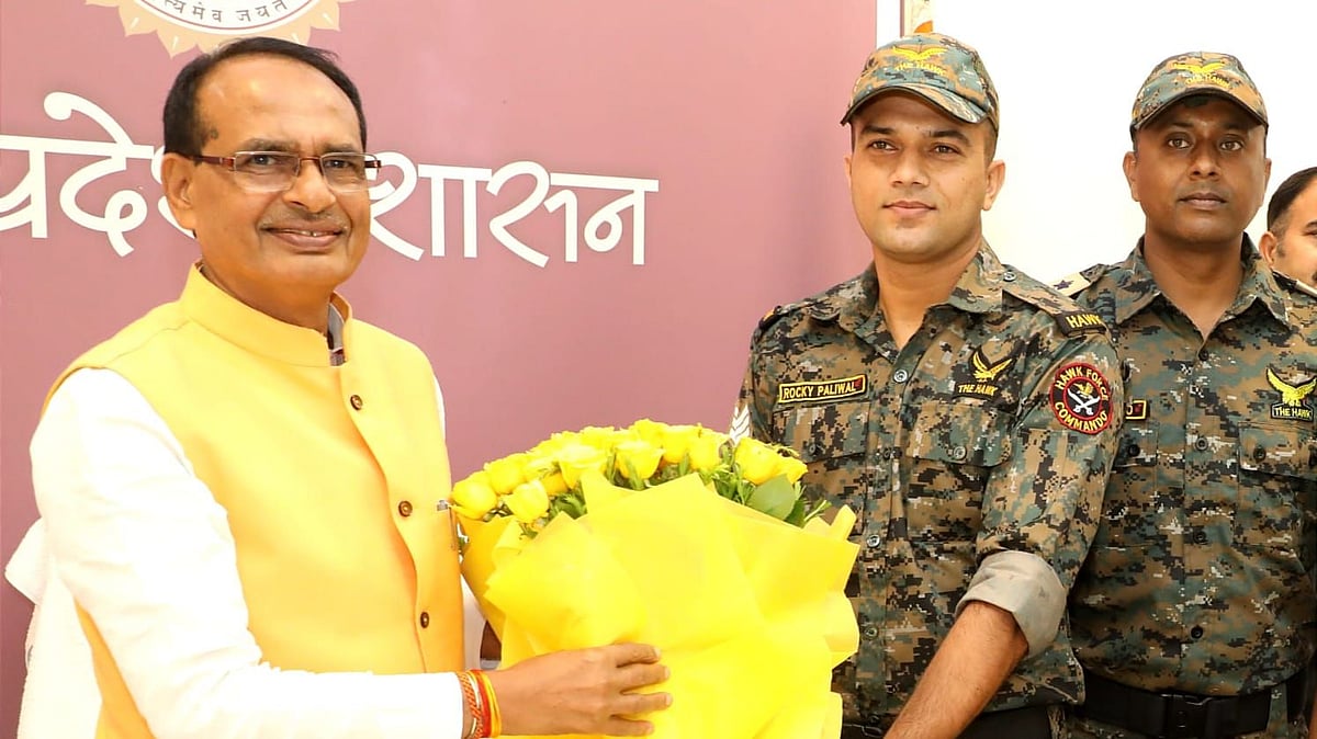 Bhopal: Special allowance to SIB and Hawk Force post anti-naxal operation 
Jawans meet CM, express gratitude