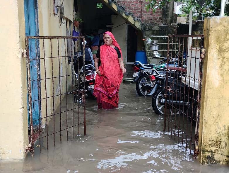 Bhopal: Had puffed rice, tea for lunch, says resident as people live without electricity for over 10...