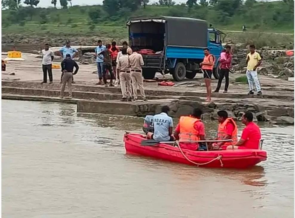 Alot: Drunk man tries to swim across Chambal river, drowns