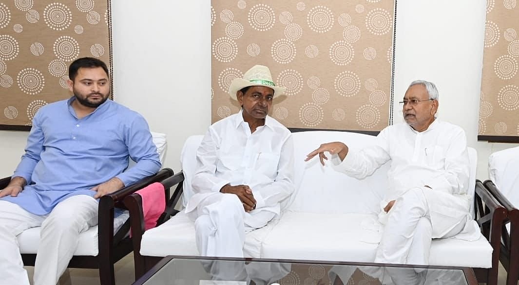Telangana CM KCR arrives in Patna, meets CM Nitish Kumar and Dy CM Tejashwi Yadav