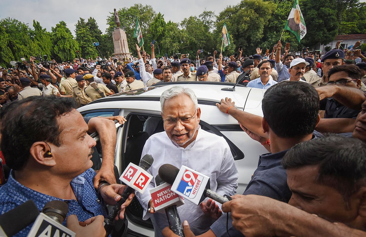 Nitish Kumar resigns as Bihar CM, says 'all JDU MPs & MLAs believed in exiting NDA'; RJD to get Dy CM and Speaker's post