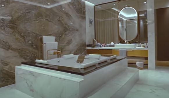 Royal bathrooms