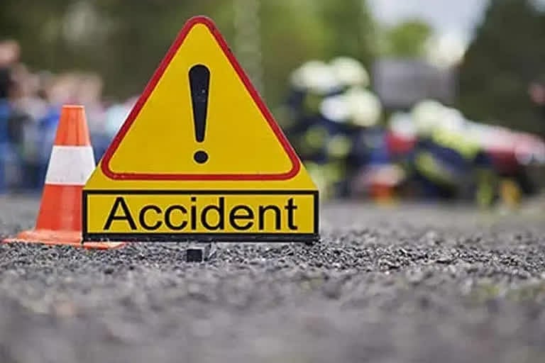 Maharashtra: 6 killed in car-tempo collision in Beed district 