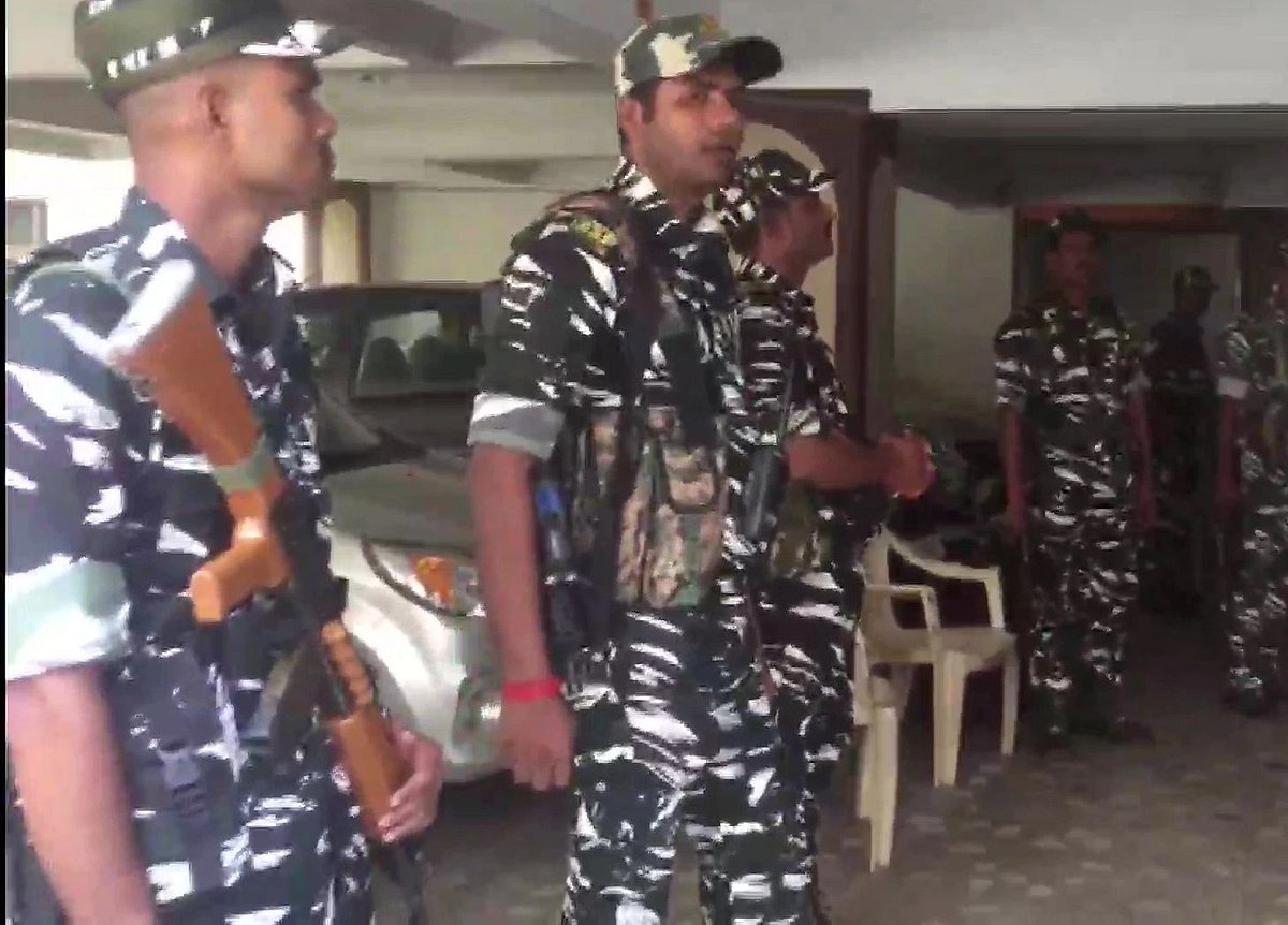 Ahead of Bihar floor test, CBI raids residence of two RJD leaders
