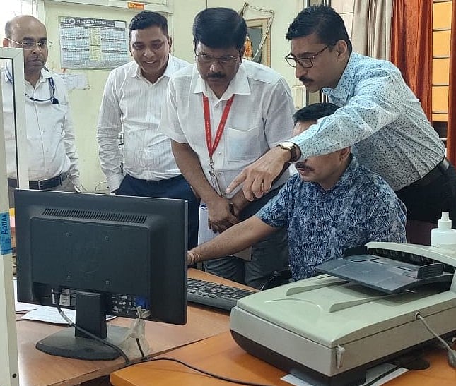 Indore Officers of Bihar appreciate ERegistry & stamp system