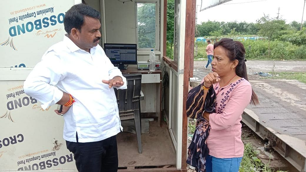 Ujjain: MR-5 garbage transfer station; mayor surprise inspection brings irregularities to fore