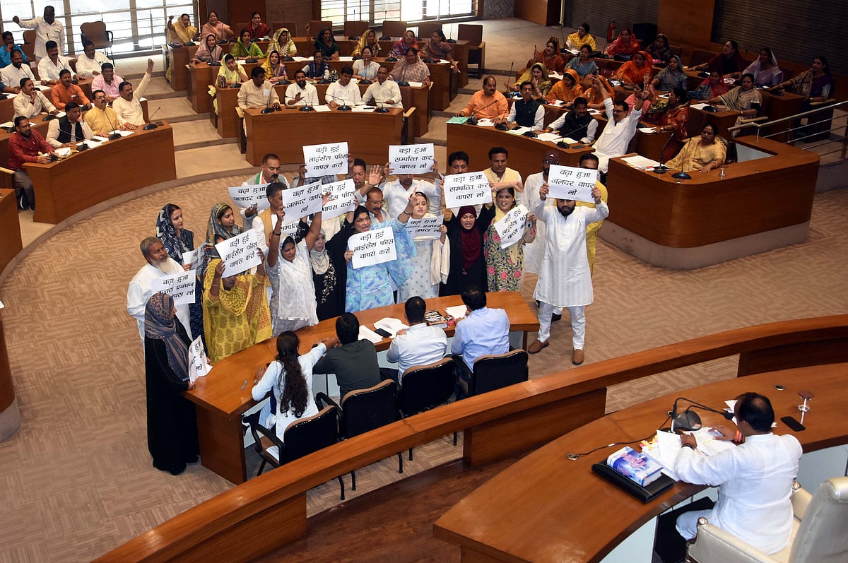 Bhopal: Congress creates ruckus, demands tax hike withdrawal at BMC Council meet