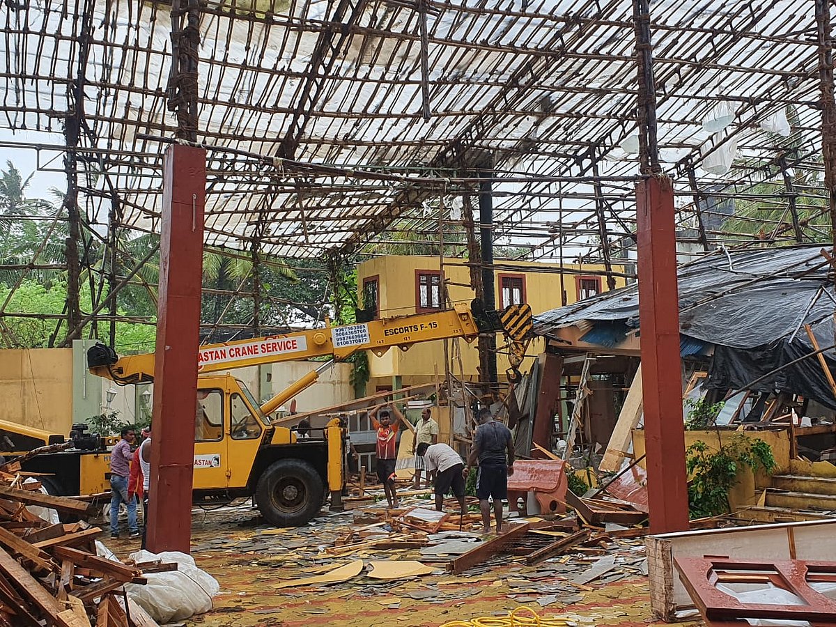 Mumbai: BMC demolishes two illegally erected studios in Malad