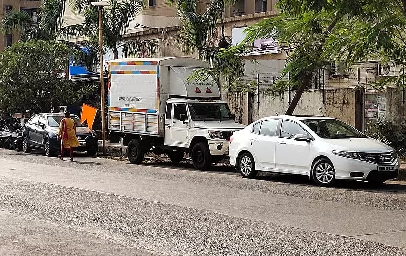 Navi Mumbai: AKYF raises parking issues in Vashi-Koparkhairane stretch
