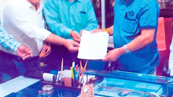 article-image