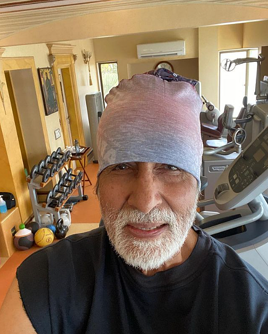 Big B working out at his gym in Jalsa