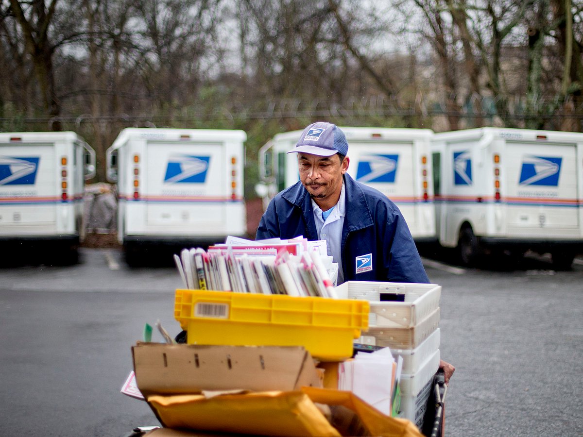 Bhopal: Postal department not liable to pay for late delivery, orders Consumer Disputes Redressal Commission  