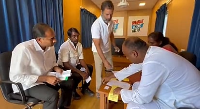 Watch video | Congress Prez polls: Rahul Gandhi and Mallikarjun Kharge vote in Karnataka