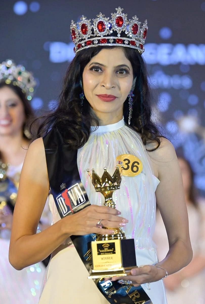Aarti Mahajan with a title