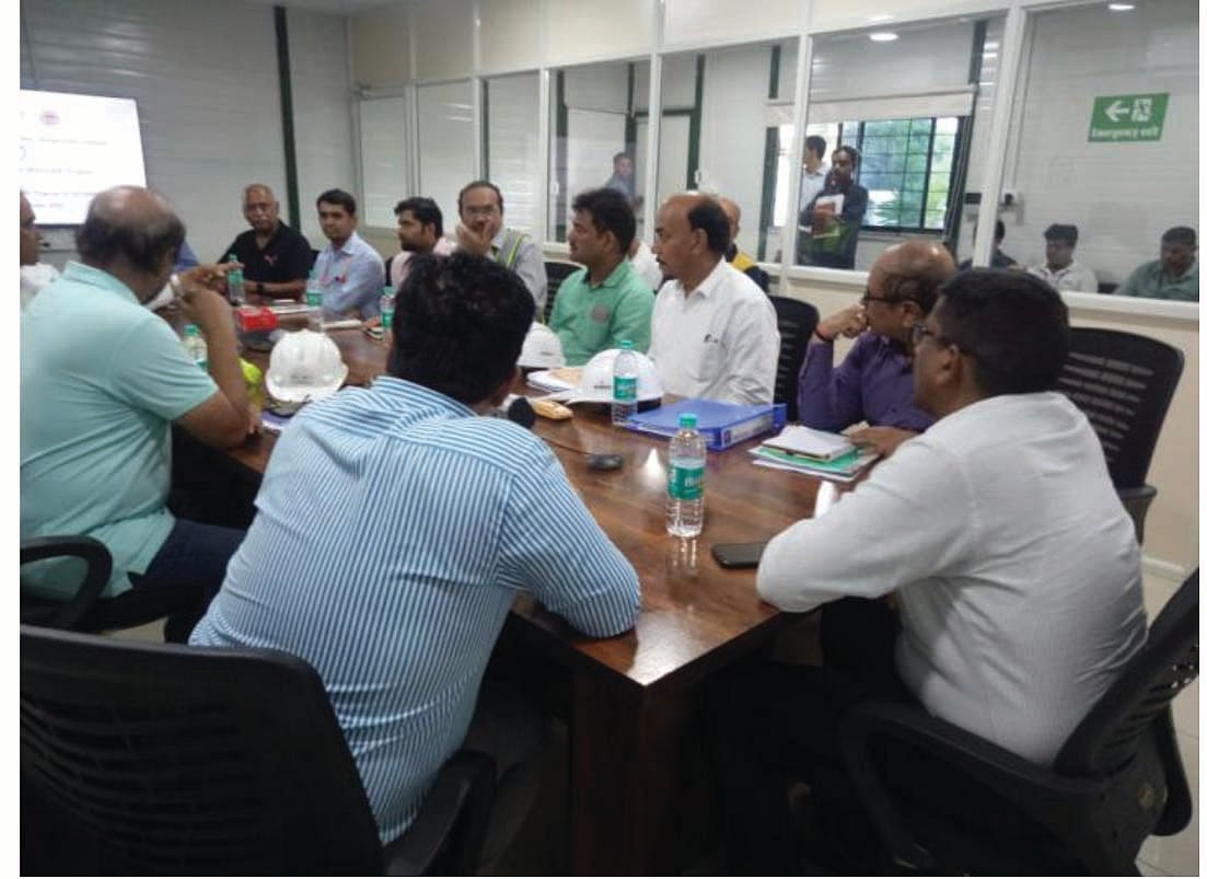 Bhopal: Metro Rail Corporation MD directs officials to accelerate metro train work 