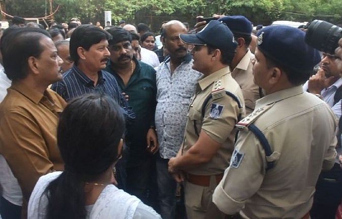 Indore: Death of 11-year-old girl by bullet injury;  MLA Mendola demands swift arrest of accused 