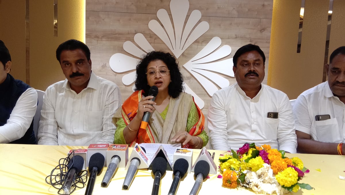 Congress's district in-charge Shobha Ojha addresses a press conference in Ujjain on Monday.  | FP PHOTO