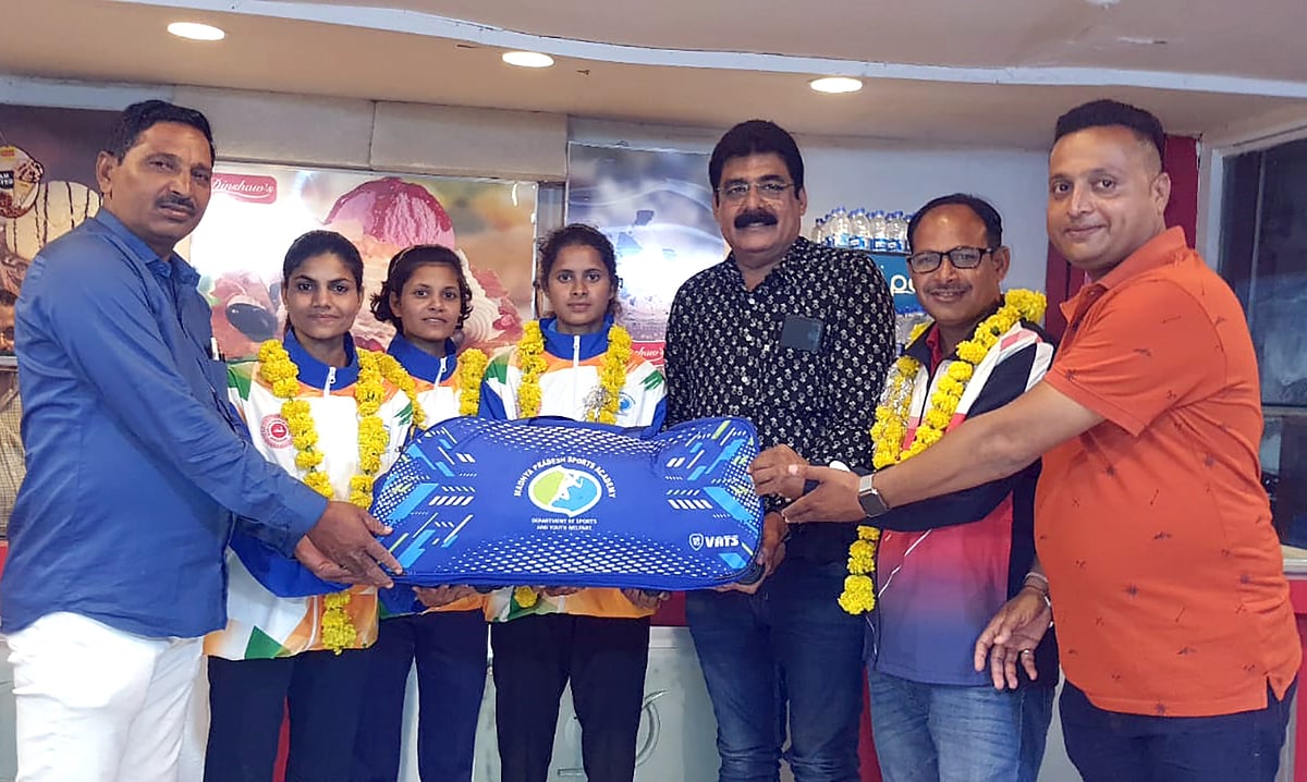 Dewas: Players feted on selection in state softball team