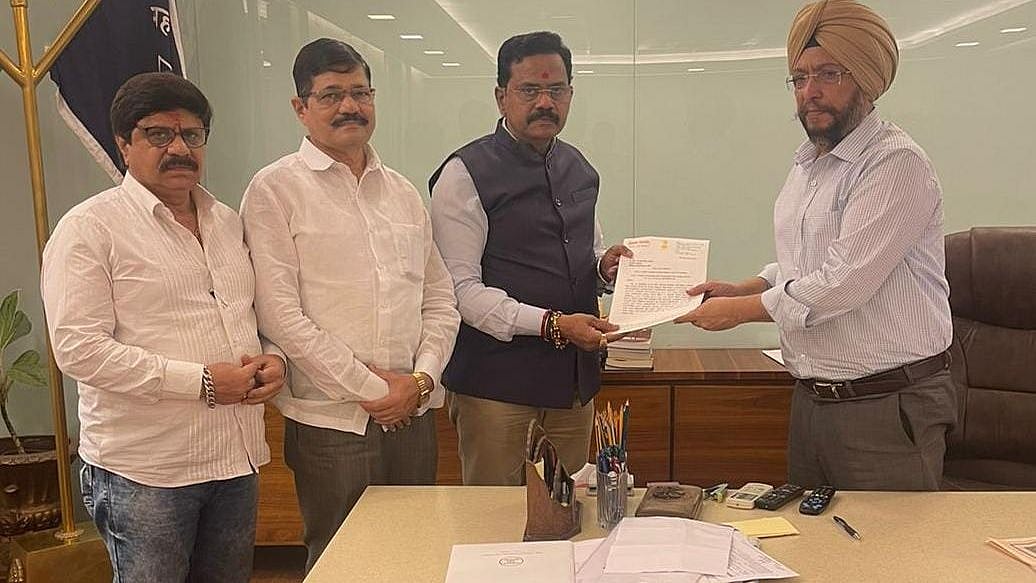 MP Rajan Vichare meets Thane CP over his reduced security