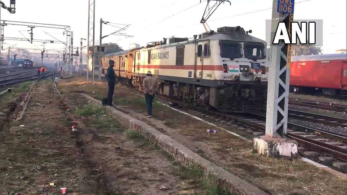 Madhya Pradesh: Two coaches of Barauni-Gwalior Express derail in Gwalior; no passengers hurt