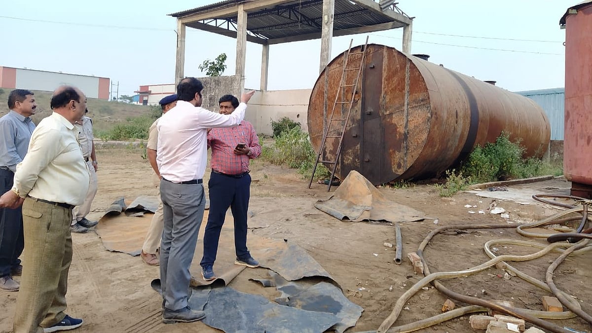 Khargone: Fuel worth Rs 5 crore seized in raids, urea also recovered