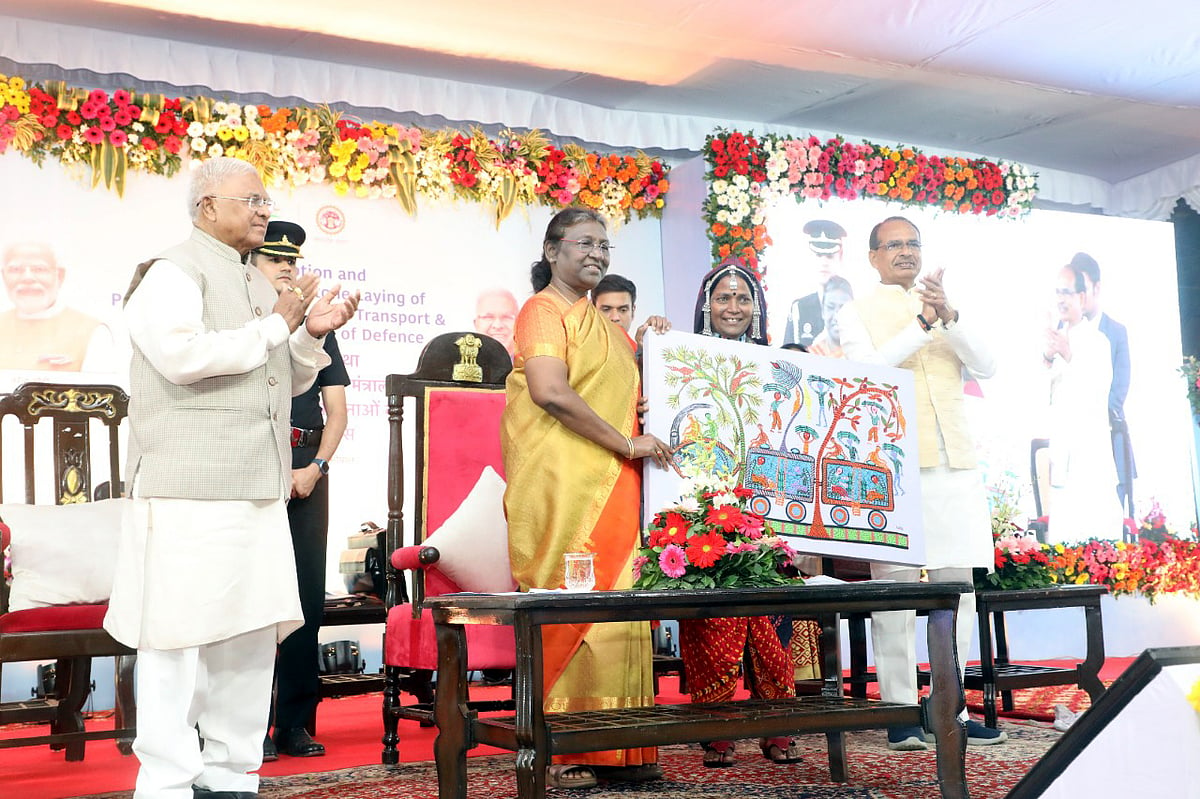 President Droupadi Murmu, Governor Mangubhai Patel, CM Shivraj Singh Chouhan at a civic reception hosted in honour of the President at the Raj Bhawan in Bhopal on Tuesday .
 | FP