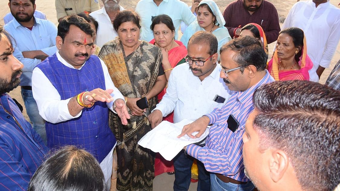 Ujjain: UMC team inspects Kartik Mela Ground 