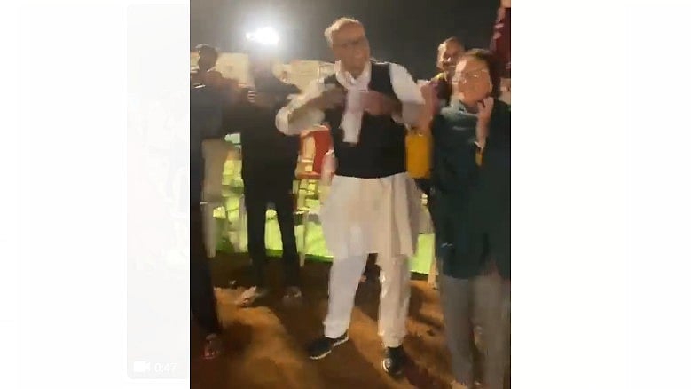 Digvijay Singh dancing during Bharat Jodo Yatra | 