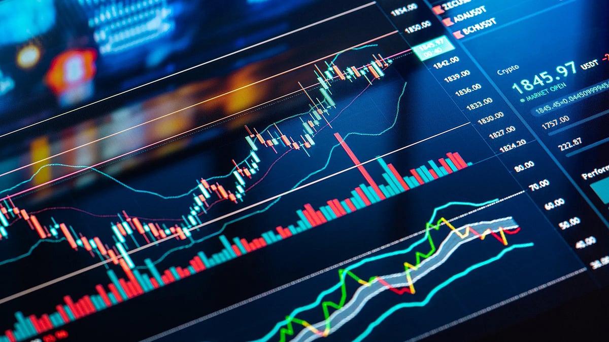 Closing Bell: Indices end marginally up; Sensex closes up 20 points, Nifty up 28 points at 18512