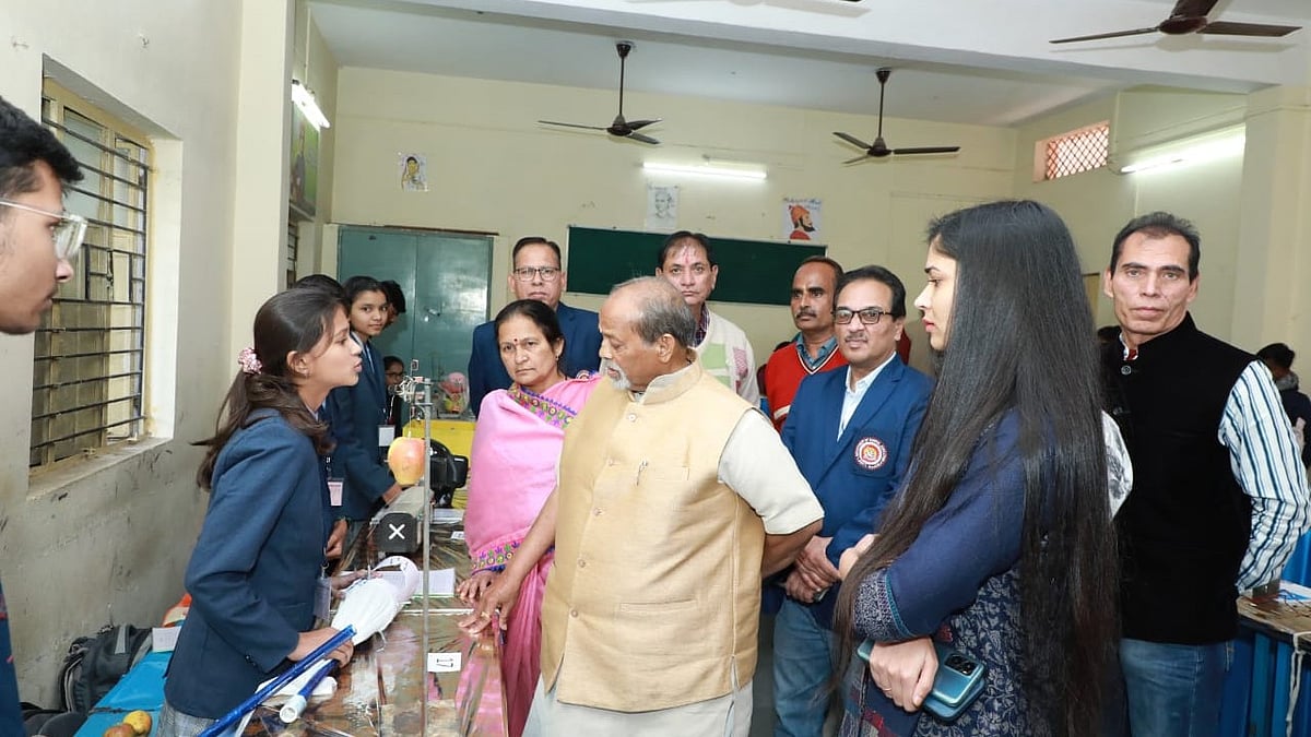 MLA Paras Jain inspects the science exhibition in Ujjain on Wednesday | FP Photo