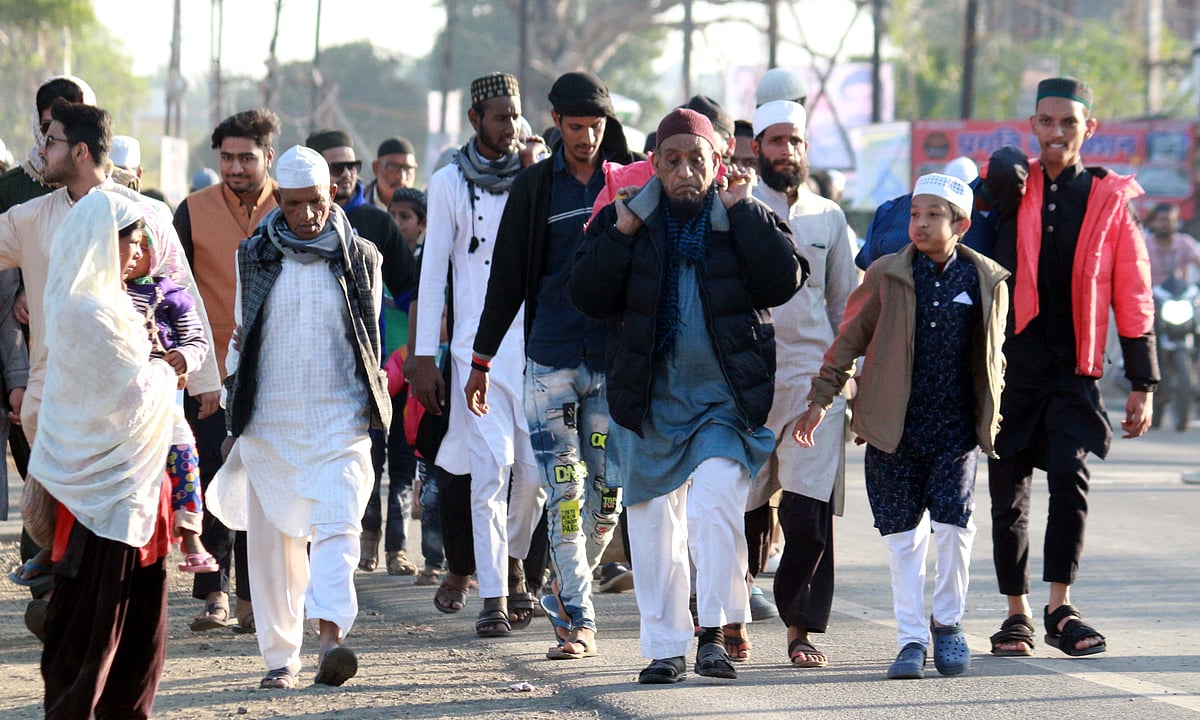 Muslims heading to venue