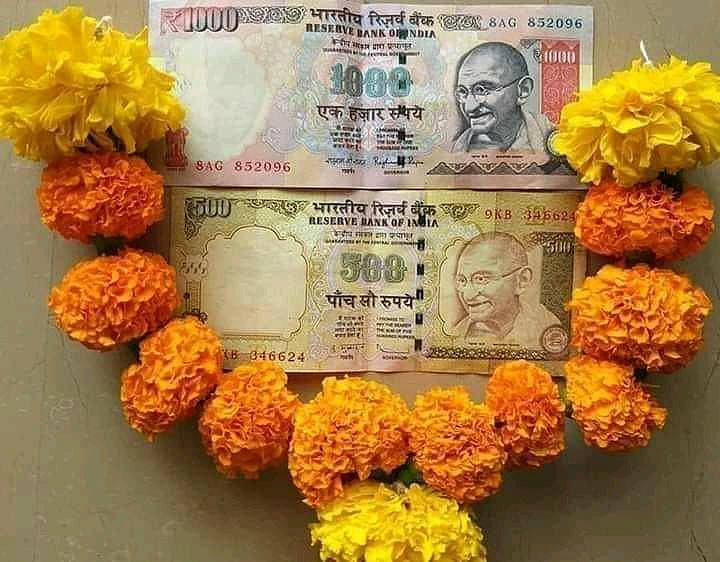 6 years of Demonetization: 6 memes to remember the days when most of us stood in line