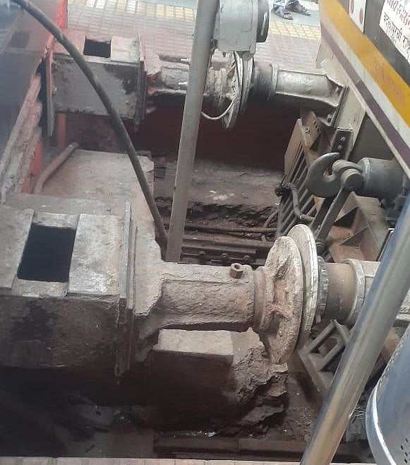 Mumbai: Local train bumps into buffer at Chhatrapati Shivaji Maharaj terminus