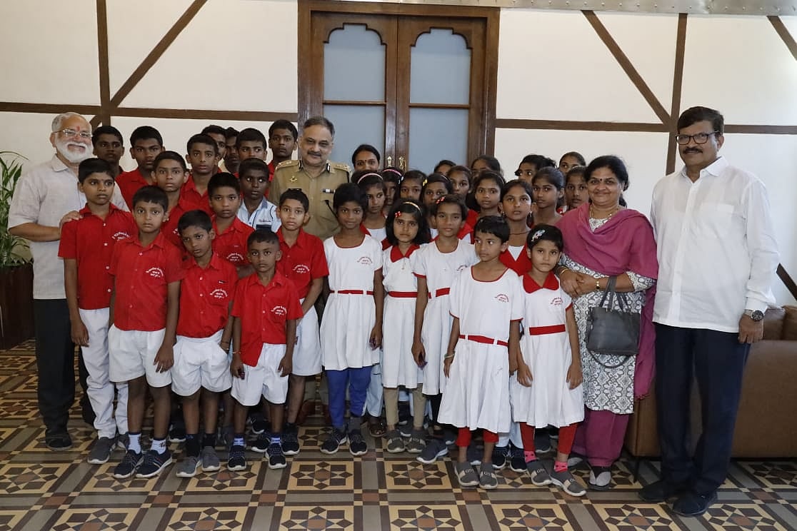 In Pictures: Mumbai Police Commissioner Vivek Phansalkar meets orphan children