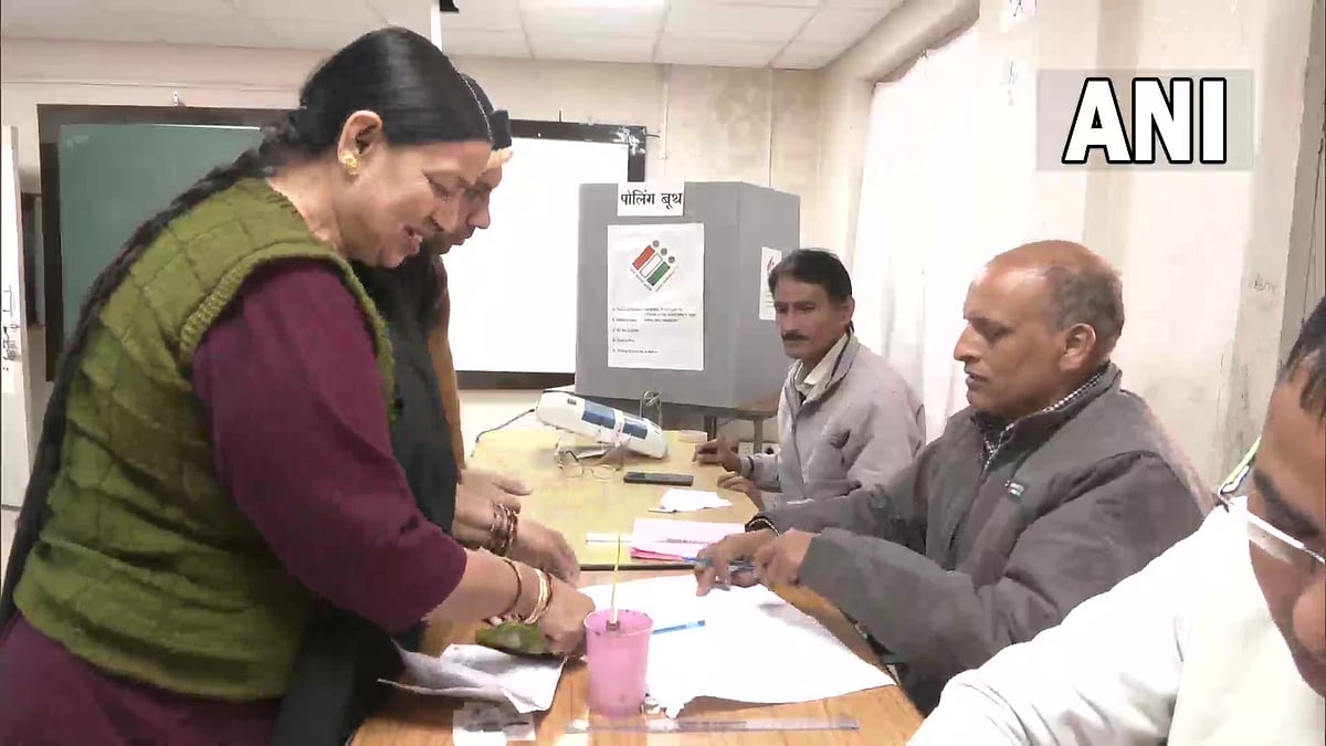 Himachal Assembly polls: Voting in state begins, political fate of 412 candidates to be sealed today