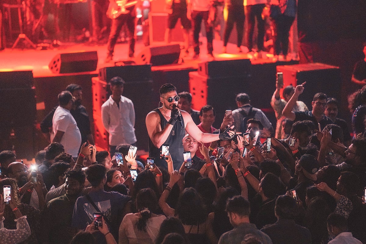 Arjun Kanungo at a concert