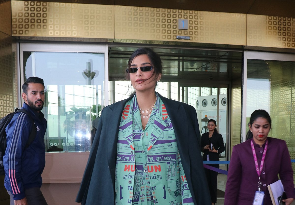 Sonam Kapoor, Saif Ali Khan and other celebs spotted in Mumbai