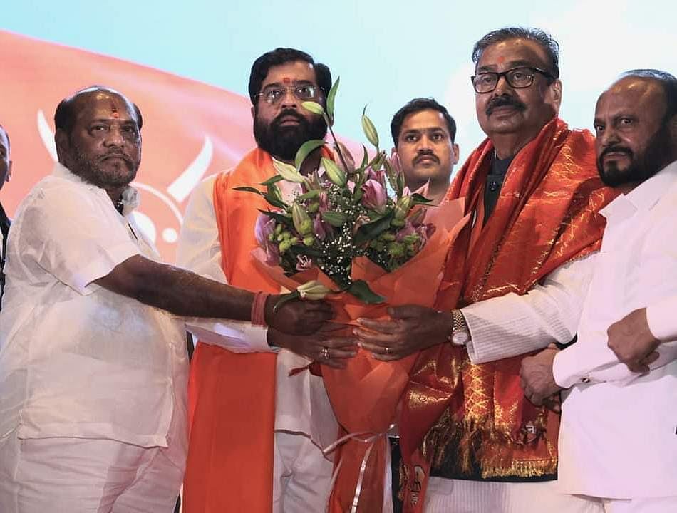 Mumbai: Big blow to Uddhav camp, Gajanan Kirtikar joins Shinde faction of Shiv Sena