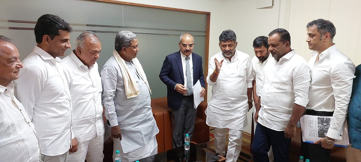 Karnataka Congress alleges voter ID scam by BJP, demands CM's resignation; files complaint against...