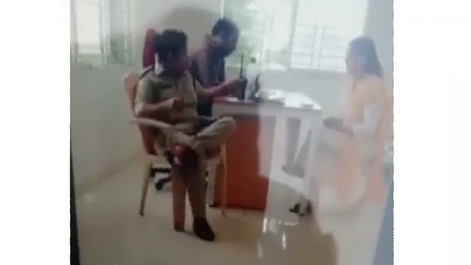 Mahila thana: Husband listens to victim’s complaint as thana incharge takes side seat