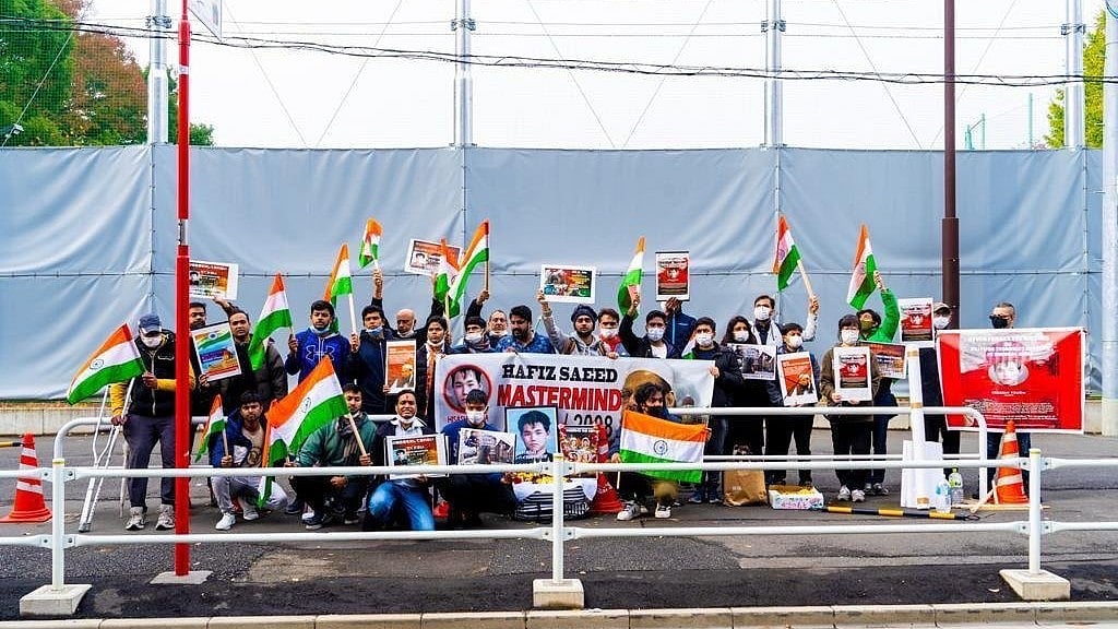 Protestors remembering 26/11 Mumbai attack reaches Pakistan Embassy in Tokyo, demand action against protectors of terrorists