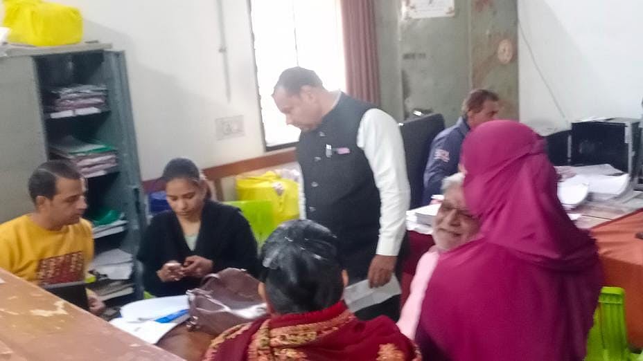Madhya Pradesh: SDM holds Janata Darbar to address CM Helpline complaints in Alot