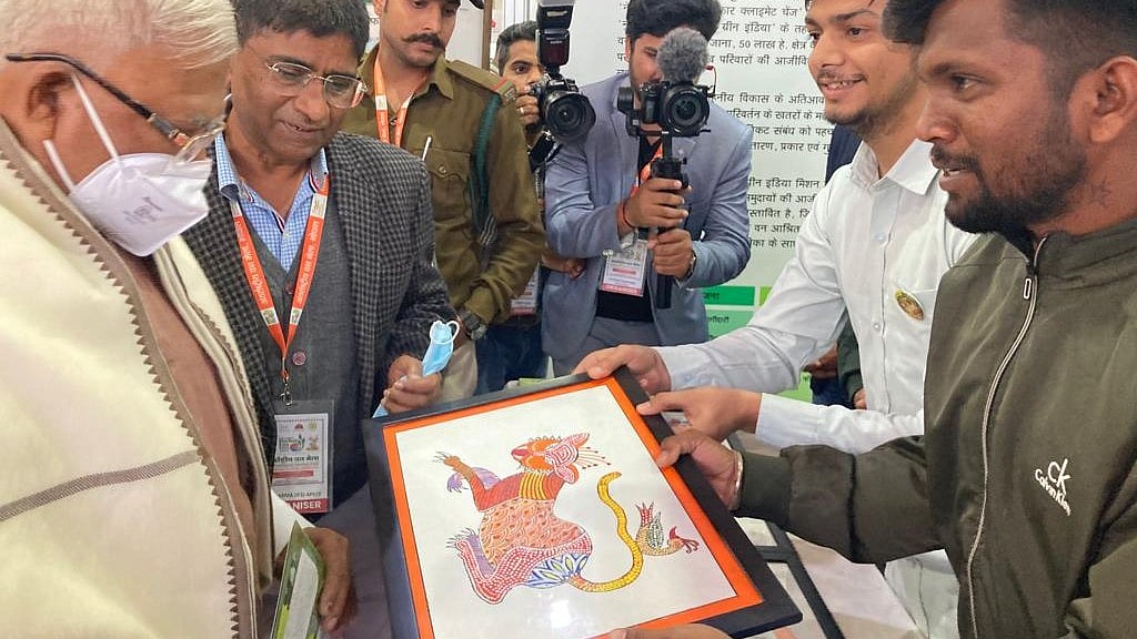 article-image