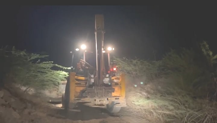Madhya Pradesh: JCB deployed for illegal sand mining seized in Khargone