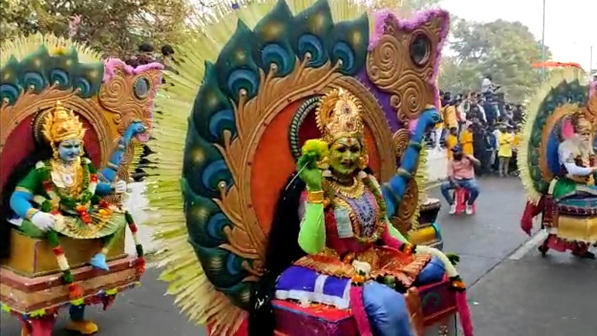 Ranjeet Ashtami: Thousands of people welcome Lord Hanuman during Prabhat pheri in Indore