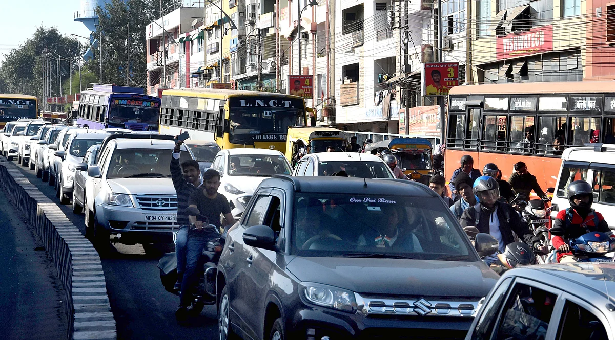 Even after roping in 350 more traffic personnel, - that brought the total count to 700 - the incidents of traffic rule violation refuses to come down  | 