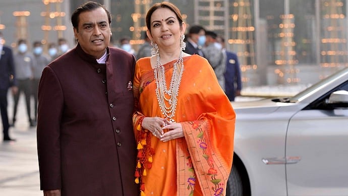 Mukesh Ambani with wife Nita Ambani