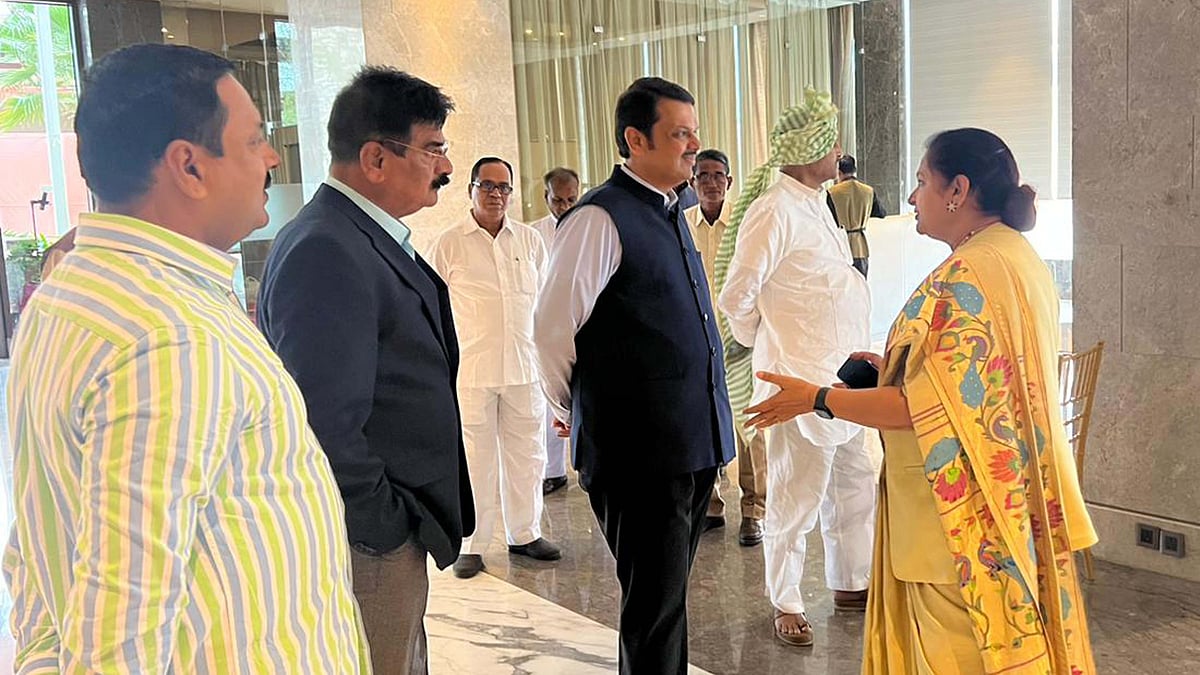 Madhya Pradesh: Chitnis discusses Tapti Mega Recharge project with Fadnavis in Burhanpur